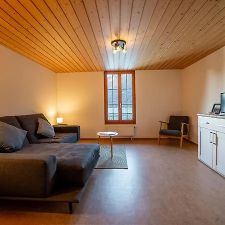 Chalet Seehus Iseltwald Exterior photo