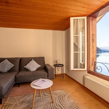 Chalet Seehus Iseltwald Exterior photo