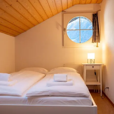 Chalet Seehus Iseltwald Exterior photo