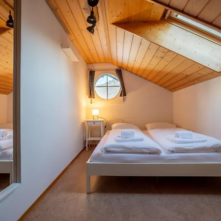 Chalet Seehus Iseltwald Exterior photo